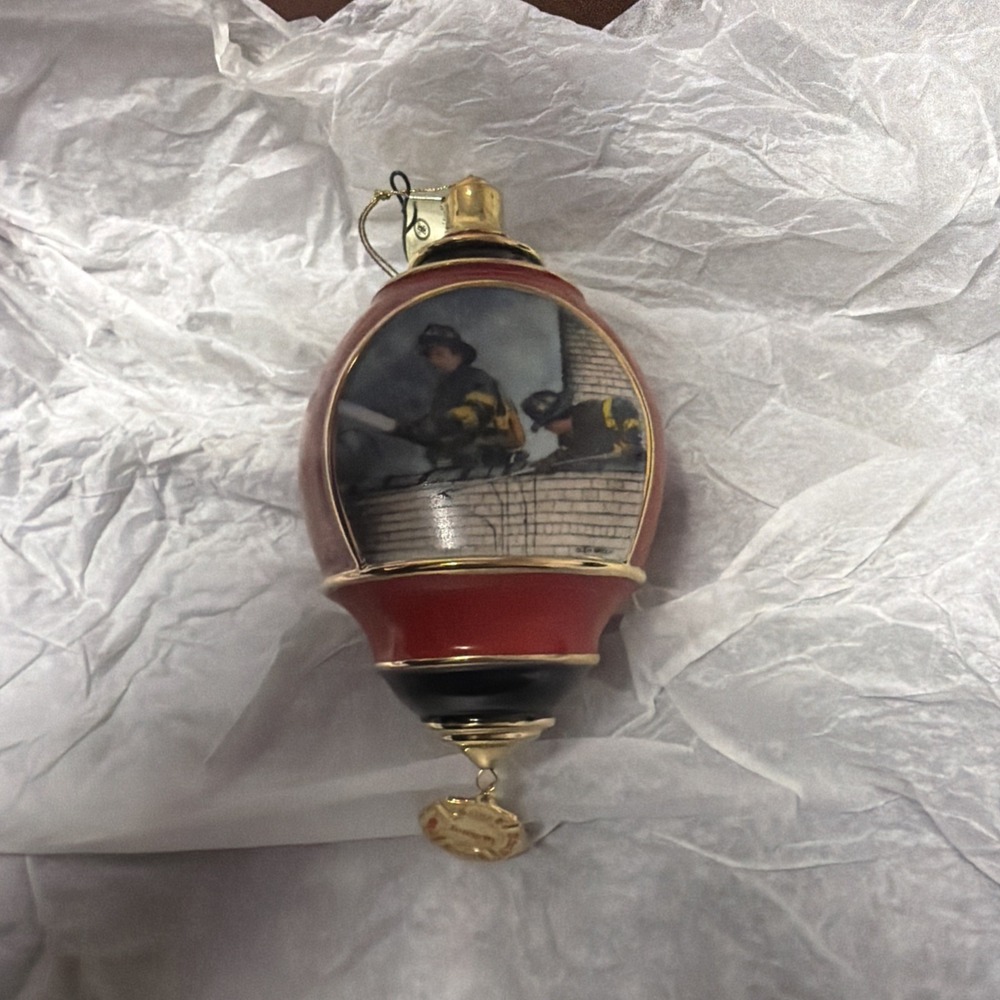 Bradford Editions Integrity Under Fire Porcelain Ornament Fire Fighter DUTY 2002